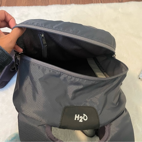 MOUNTAIN EQUIPMENT CO-OP Multi Pocket Grey Hiking Backpack - Picture 6 of 6